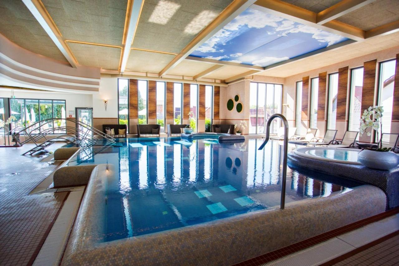 Goebels Schlosshotel "Prinz Von Hessen" Friedewald  Exteriör bild